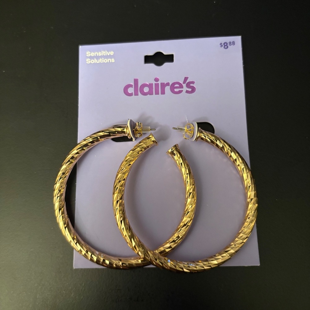 NWT Claire's Gold Tone Textured 2-inch Hoop Earrings‎ Sensitive Solutions